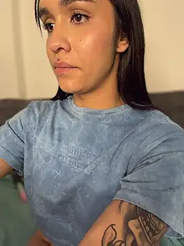 Webcam Model (Isabella-Teen)  is live.Free join now!