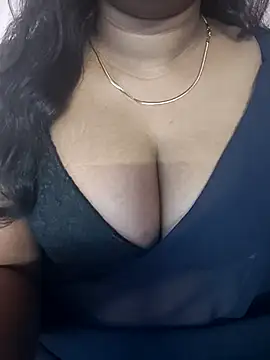 Webcam Model (Keerthee_)  is live.Free join now!