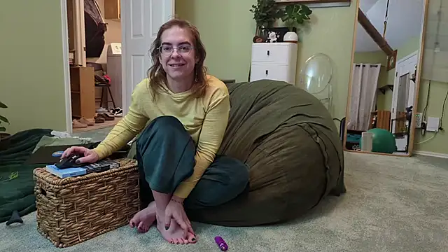 linzy_19 - Linzy_19's free webcam - UK Sex Cams