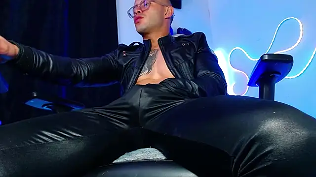 sebastian_horny webcam