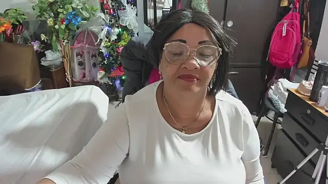 Mrs_mommy_ webcam