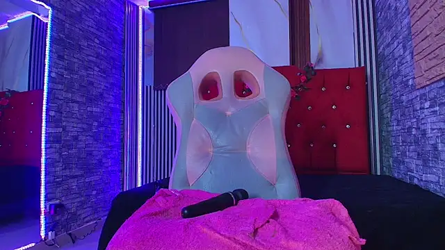 mia_hernnandez webcam