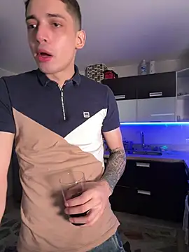 kevin_hotgirls webcam