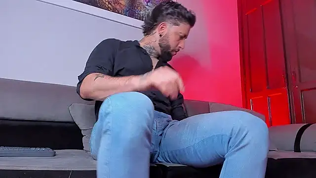 Supreme_Alpha webcam