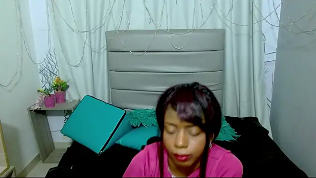 charlotte_colliins - Charlotte_colliins's free webcam - UK Sex Cams