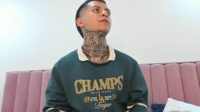 Andrew_sanders68 webcam