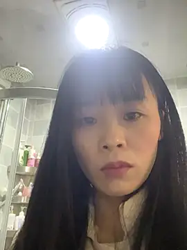 美女petoys在线直播