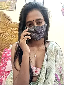 Webcam Model (Softecho-03)  is live.Free join now!