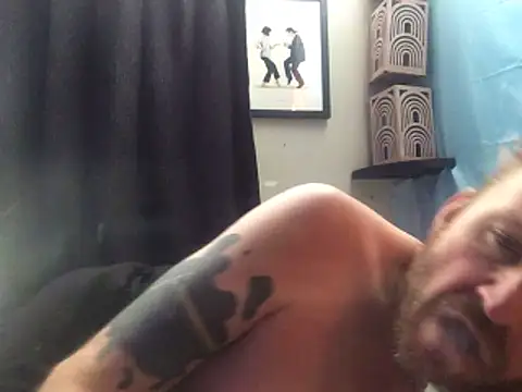 Thickwhitetight webcam