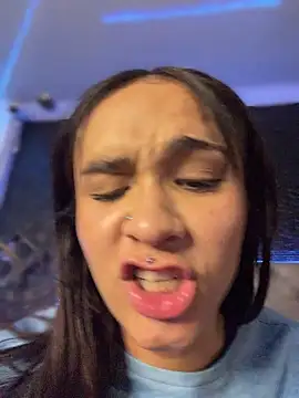 Isabella-Teen webcam