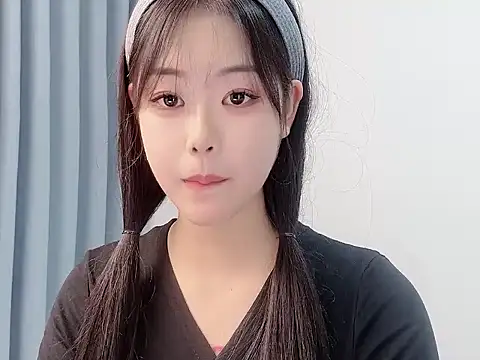 smalldaisy - Smalldaisy's free webcam - UK Sex Cams