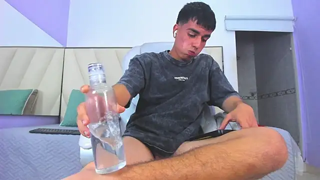 Hotboy21_ webcam