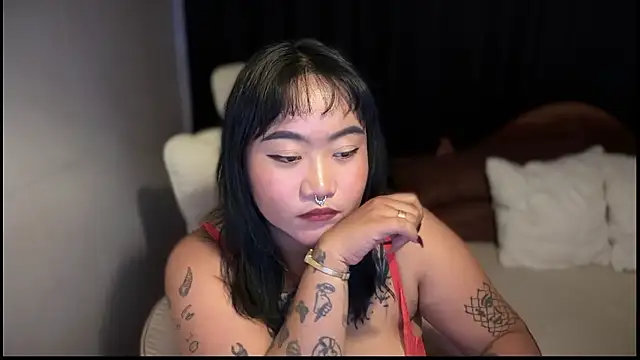 _XXXKittyTingles webcam