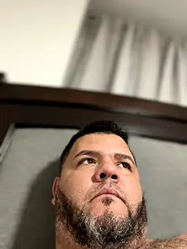 HotDominicanCum webcam