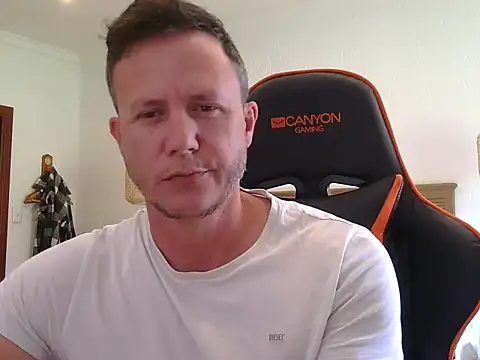 TroyDieselXXX webcam