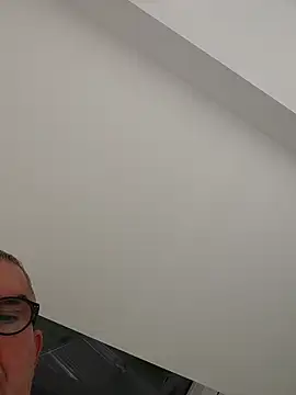 Oldmenhot66 webcam