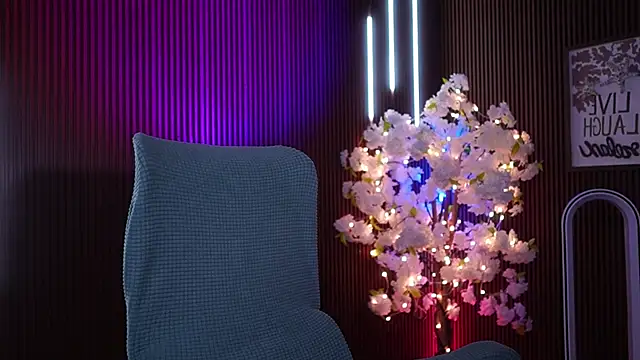 xxforyoureyesonlyxx webcam