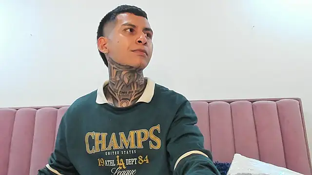 Andrew_sanders68 webcam