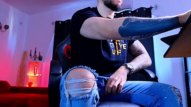 MightyAaron66 webcam