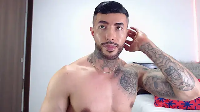 andrea_de_lucaa webcam