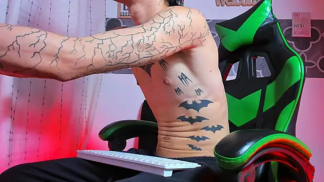 Skinny_batman webcam