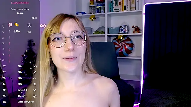 MissSquirtling webcam