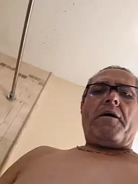 bobby69cock webcam