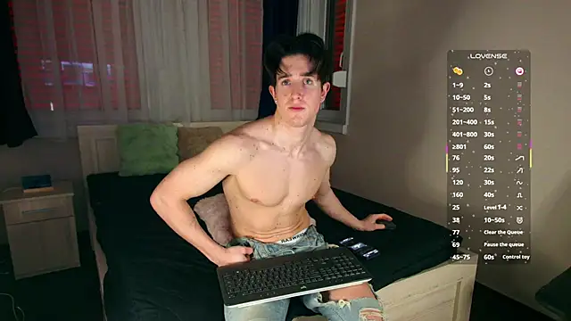 ChristianLevine_ webcam