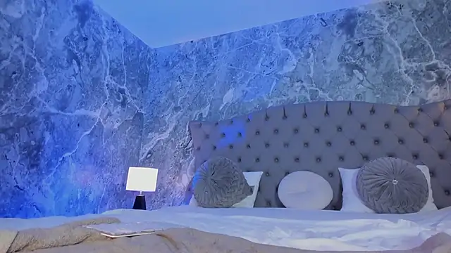 Aprillbrunette webcam