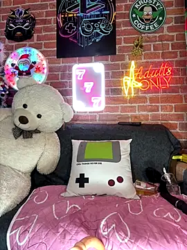 Lucycosplay777 webcam