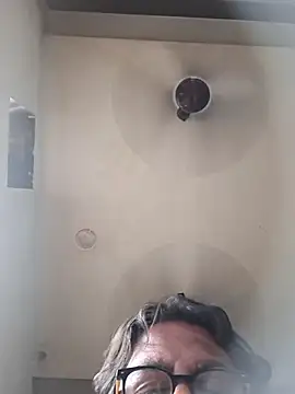 Exhibitionist1508 webcam