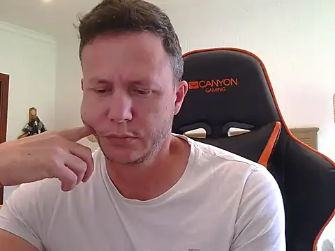 TroyDieselXXX webcam