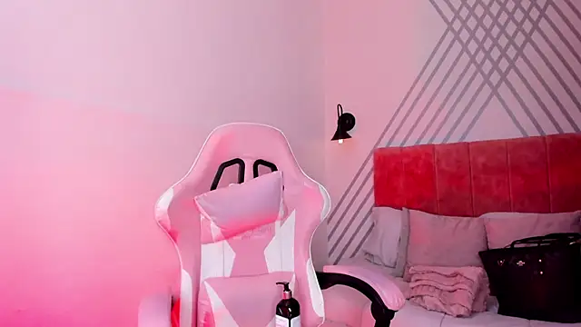 MadeleineSanez webcam