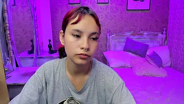 Megane_whitte webcam