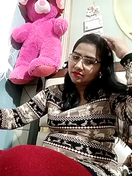 urvashi01224 webcam