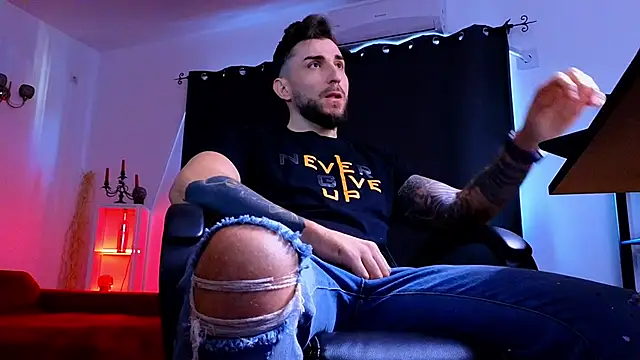 MightyAaron66 webcam