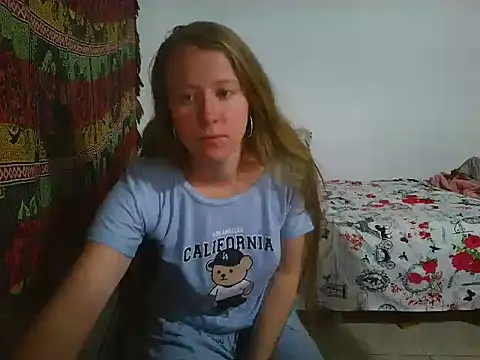 arianna_blonde webcam