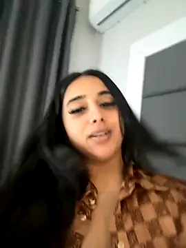 LilMisIndianx webcam