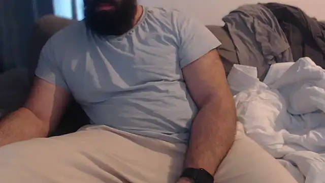 hugemachohandsome webcam