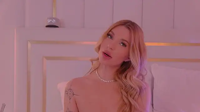 ariellamelo - AriellaMelo's free webcam - UK Sex Cams