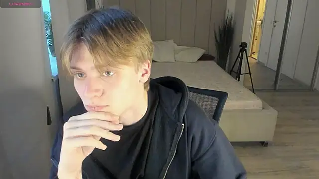 louieevans (M twink) - cum