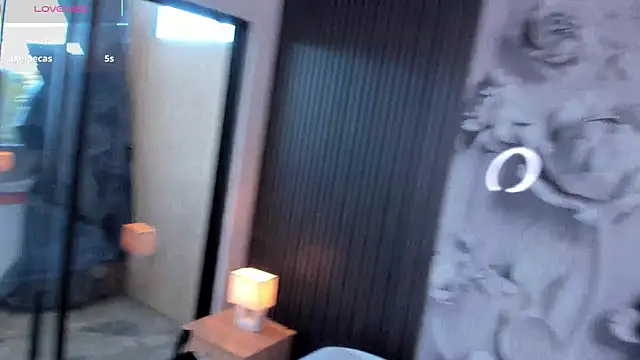 ShaniaDaniels webcam