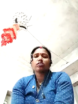 Cm_pooja webcam