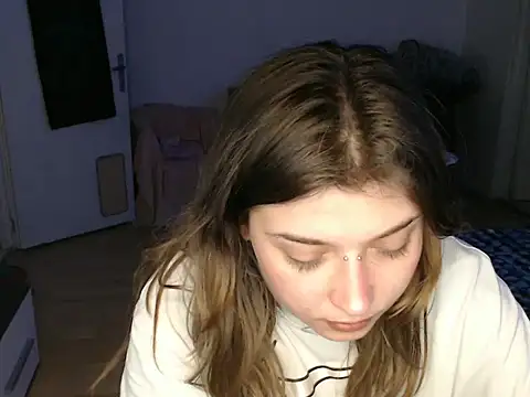 AlienforTwenty webcam