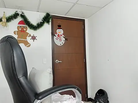 Aisha_hotts777 webcam