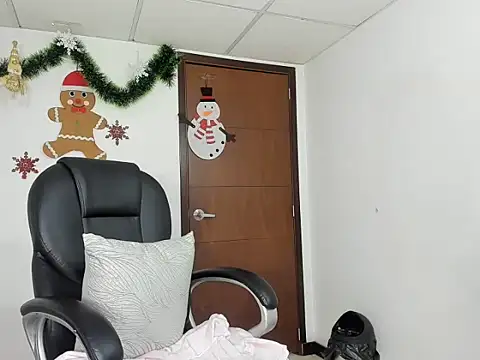 Aisha_hotts777 webcam