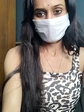 Webcam Model (Saharaa)  is live.Free join now!