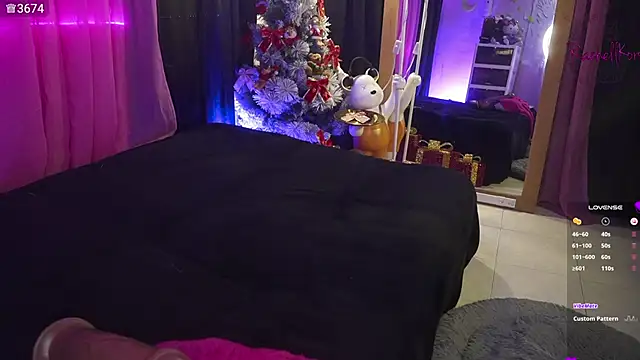 Rachellkors Live Webcam on Stripchat