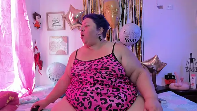MANDY-MEGA-BBW