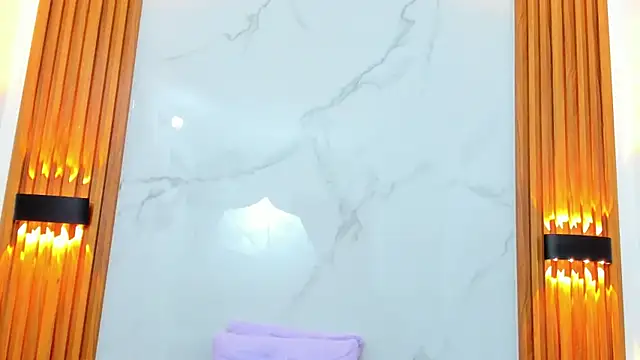 IsabellaMonet webcam